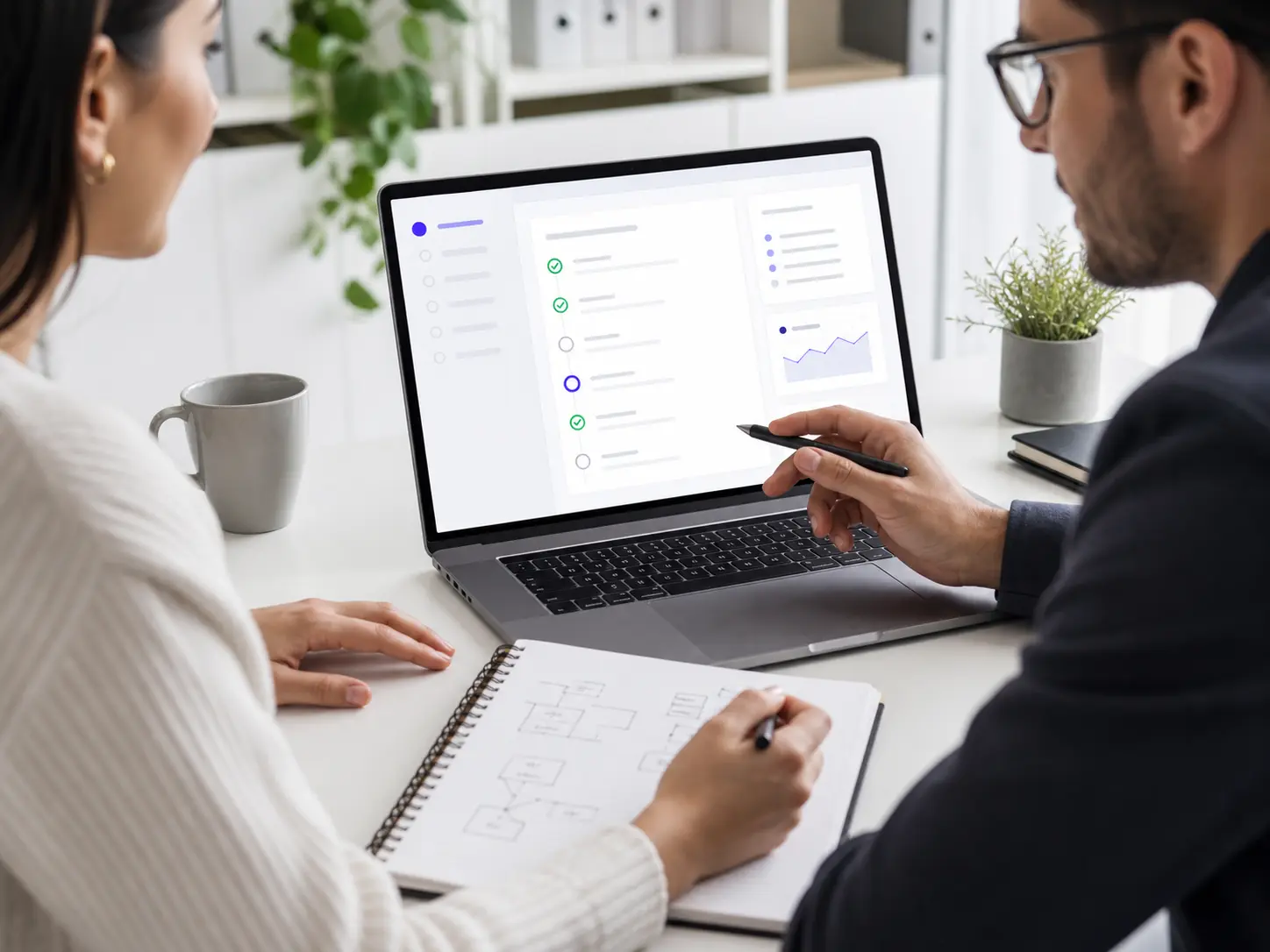 Processo documentado de manutenção e revisão de software com checklist técnico